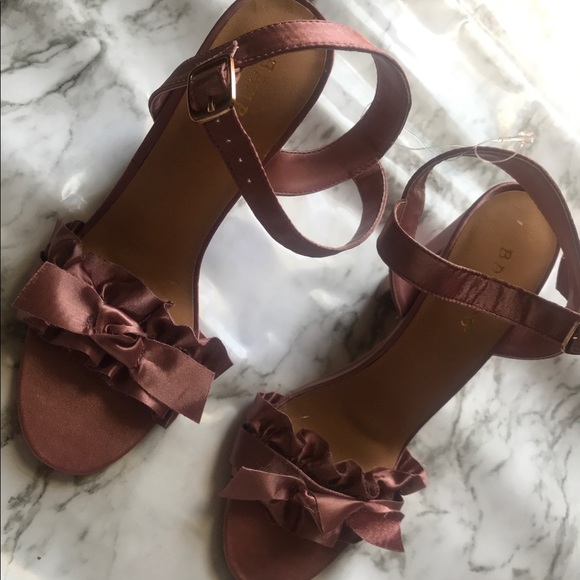 Rosey pink heals - Picture 2 of 4